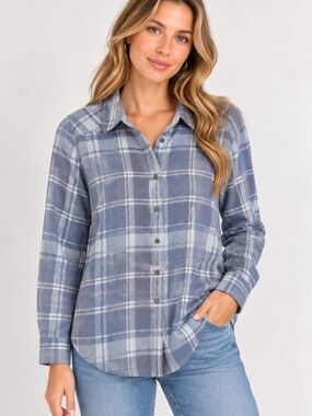 Abound Women’s Blue Plaid Long Sleeve Button-Down Top, size Medium